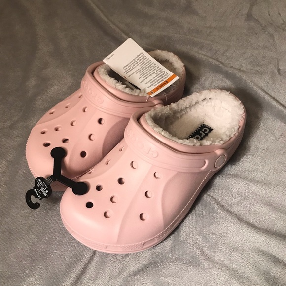 Pink Crocs with fur - Picture 2 of 5